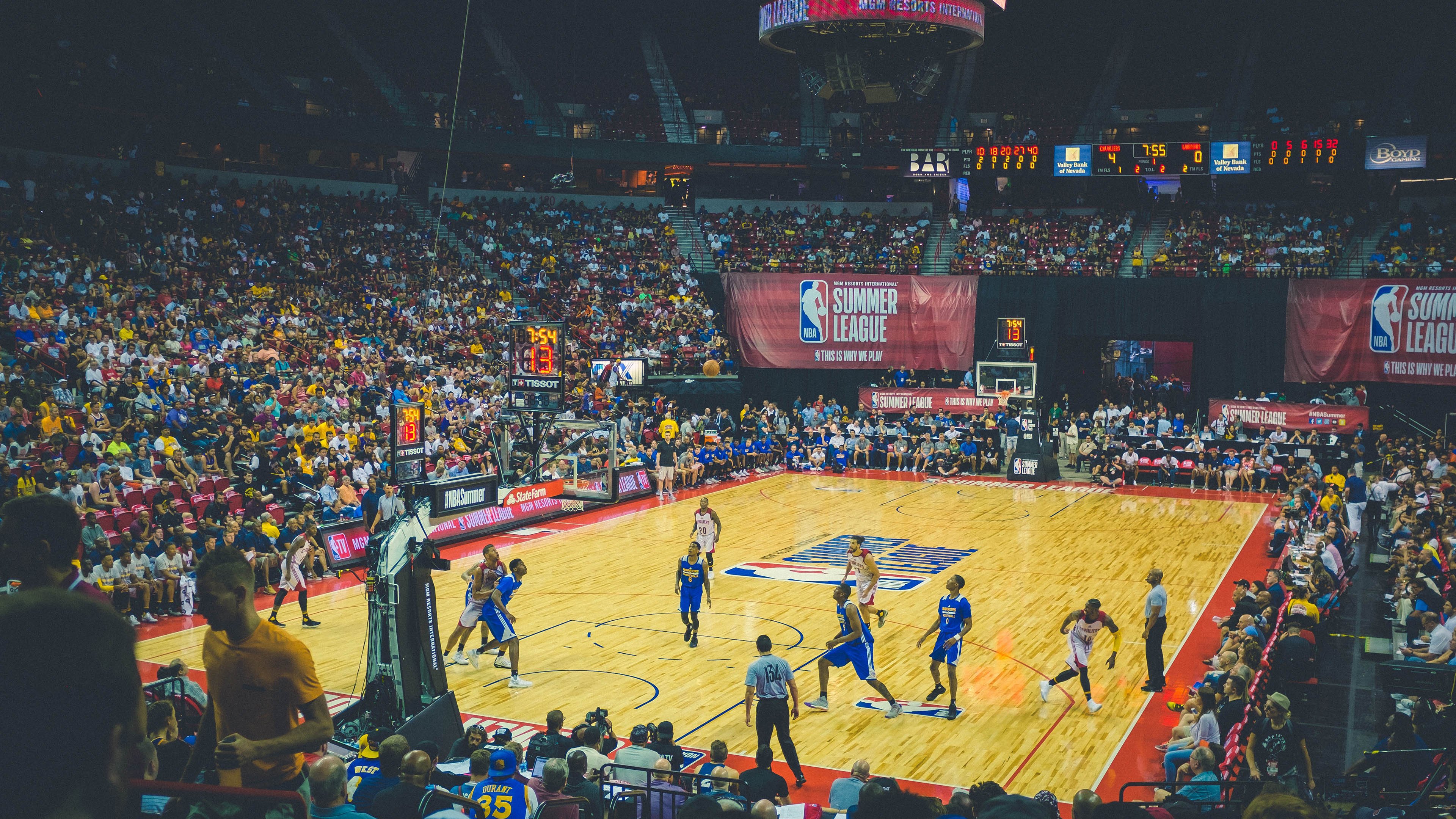 库里赛季总结视频播放量破千万,库里2021赛季视频