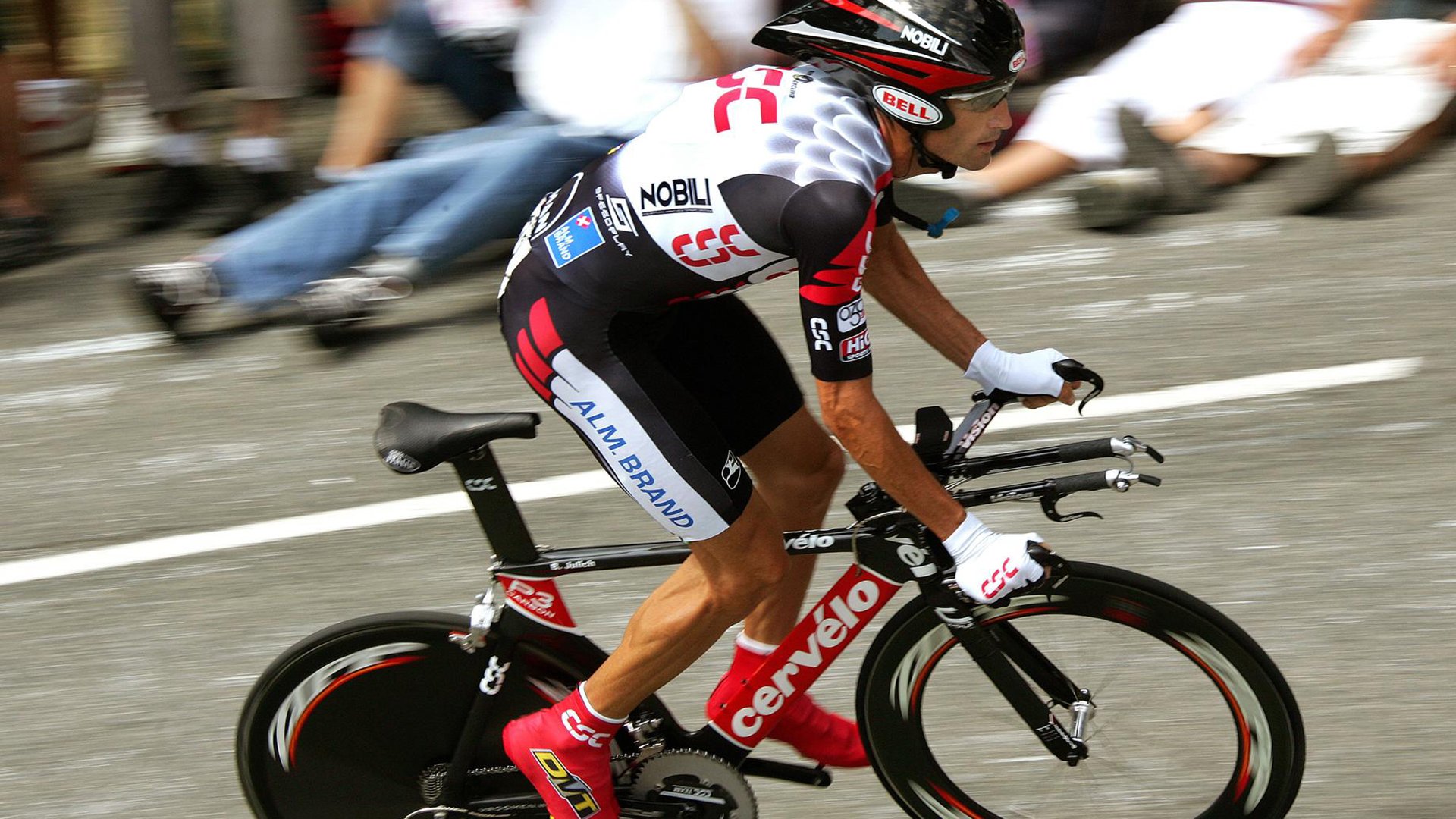 开云体育俱乐部官网-深海海底自行车赛，探索深蓝的极速旅程，深海 海底